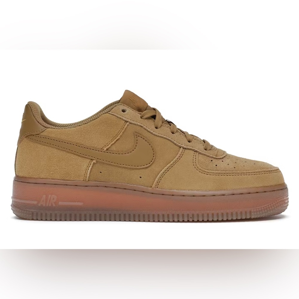 Nike Women's Sneakers in Tan